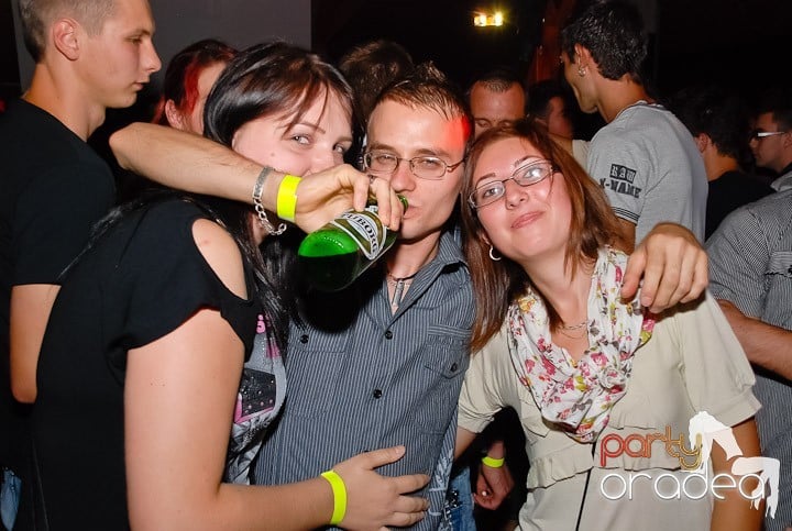 Retro & Classic House Party,