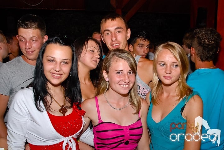 Retro & Classic House Party,