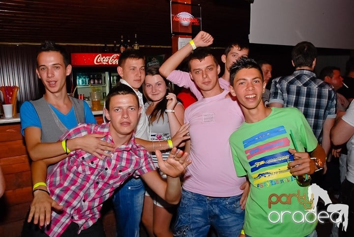 Retro & Classic House Party,
