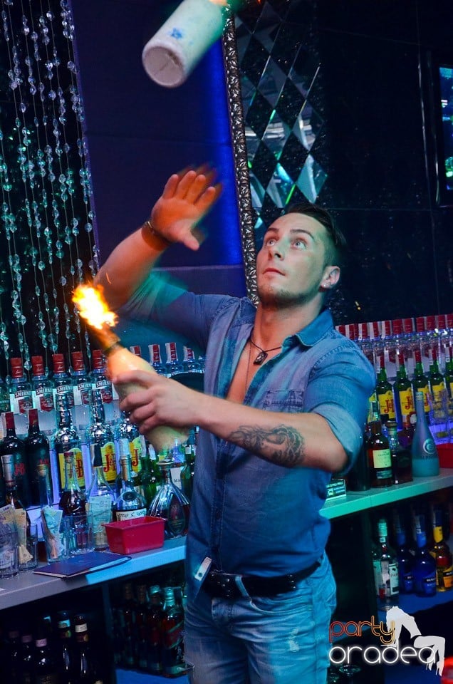 Retro Night Fever în Club The One,