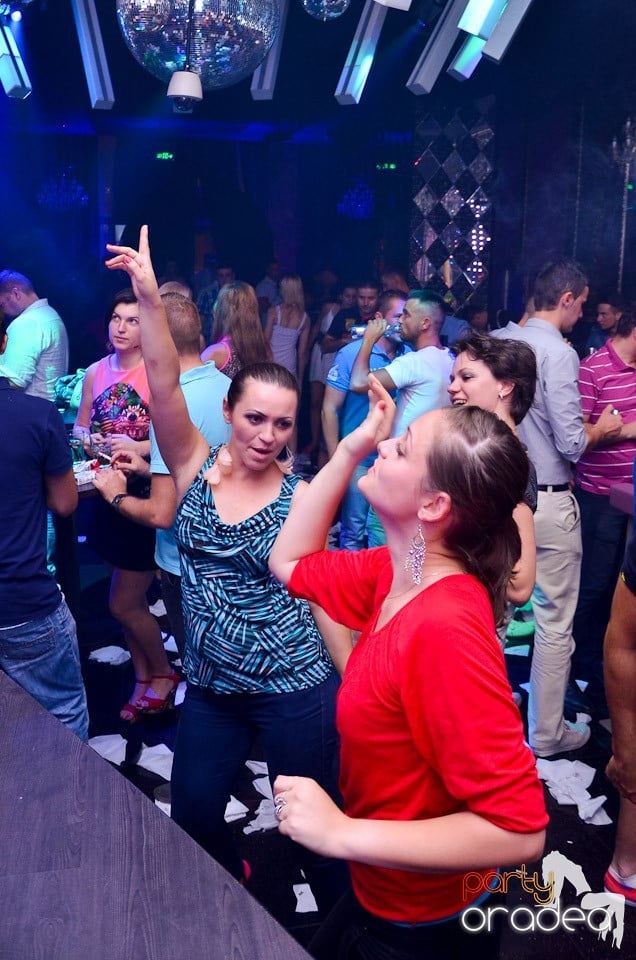 Retro Night Fever în Club The One,