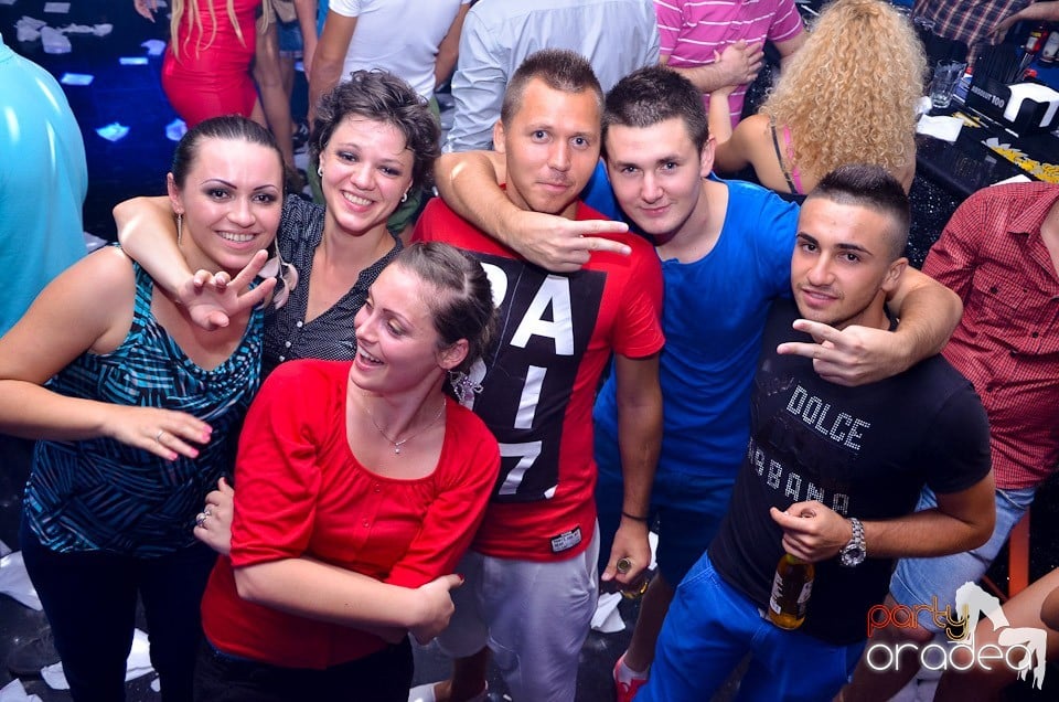 Retro Night Fever în Club The One,