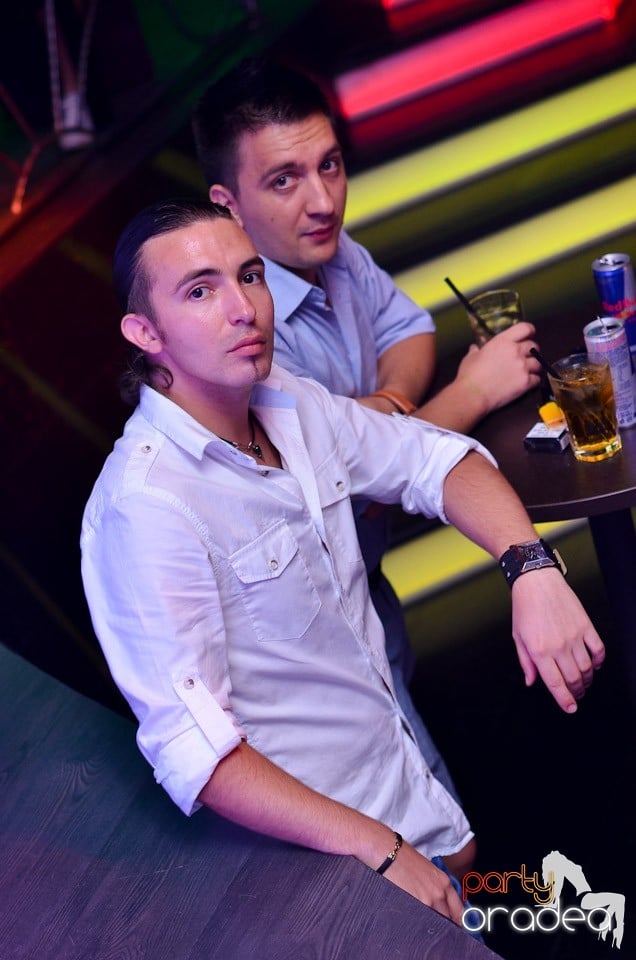 Retro Night Fever în Club The One,