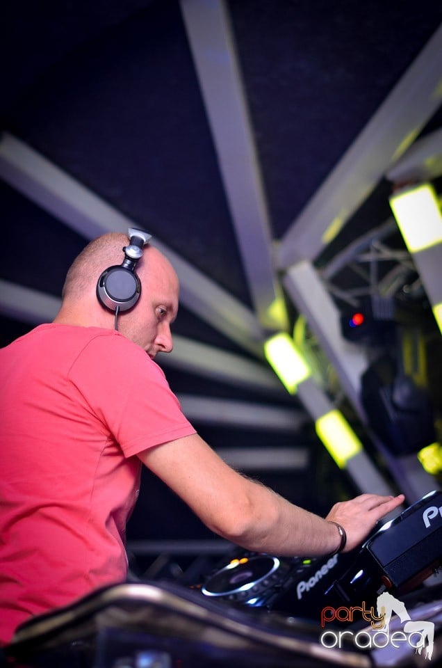 Retro Night Fever în Club The One,