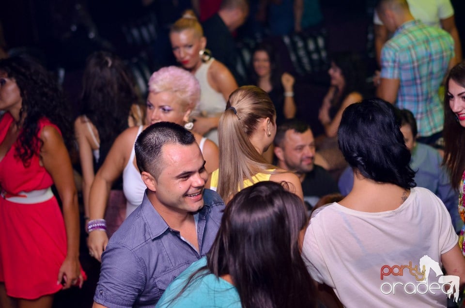 Retro Night Fever în Club The One,