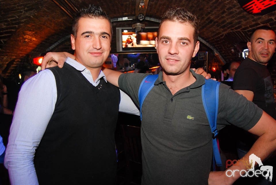 Retro Party în Club Escape, 