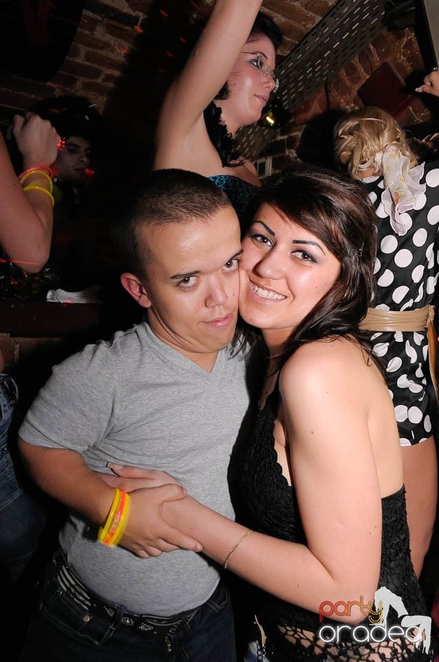 Retro Party în Club Escape, 