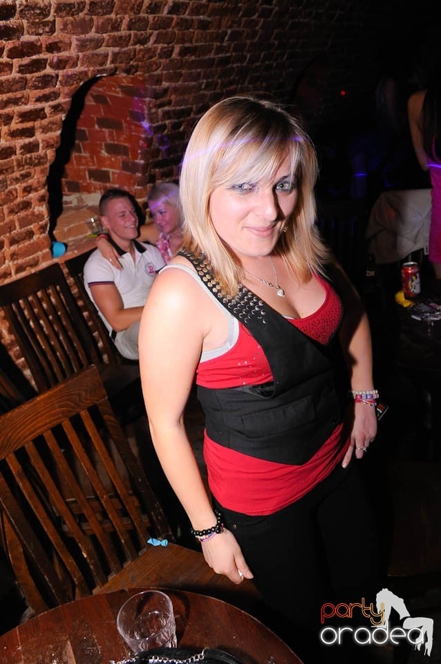 Retro Party în Club Escape, 