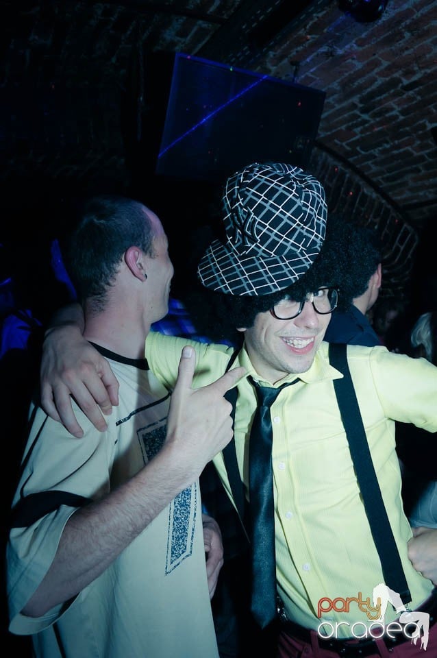 Retro Party în Club Escape, 