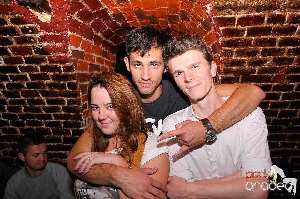 Retro Party în Club Escape, 