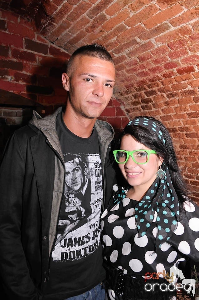 Retro Party în Club Escape, 