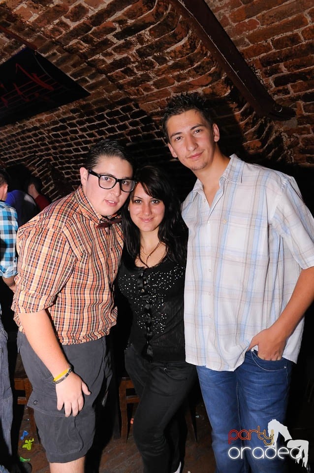 Retro Party în Club Escape, 