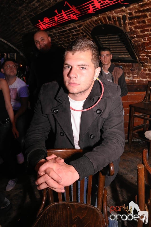 Retro Party în Club Escape, 