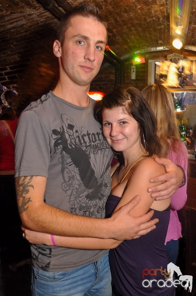 Retro Party în Club Escape, 