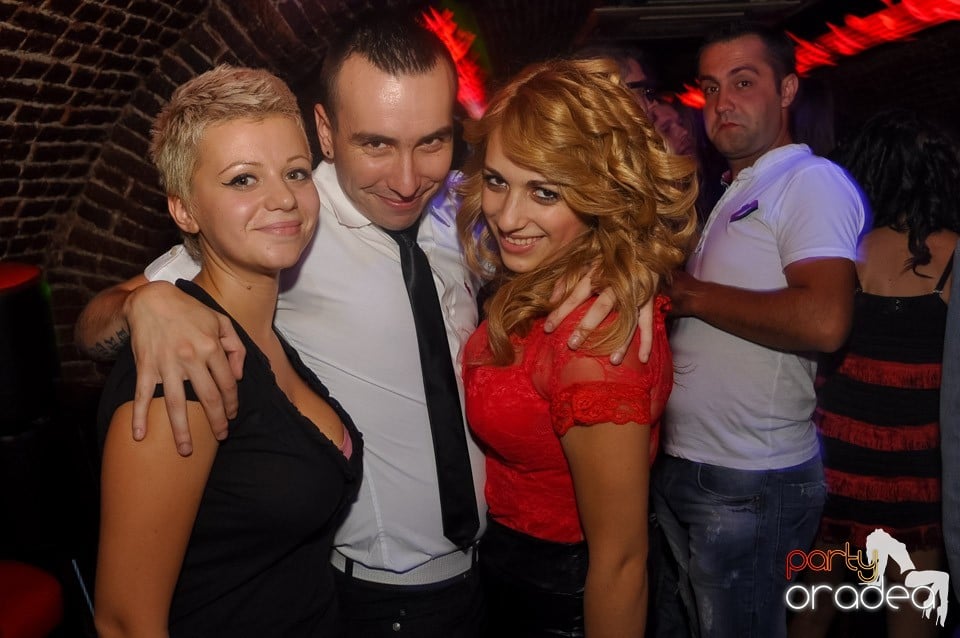 Retro Party în Club Escape, 