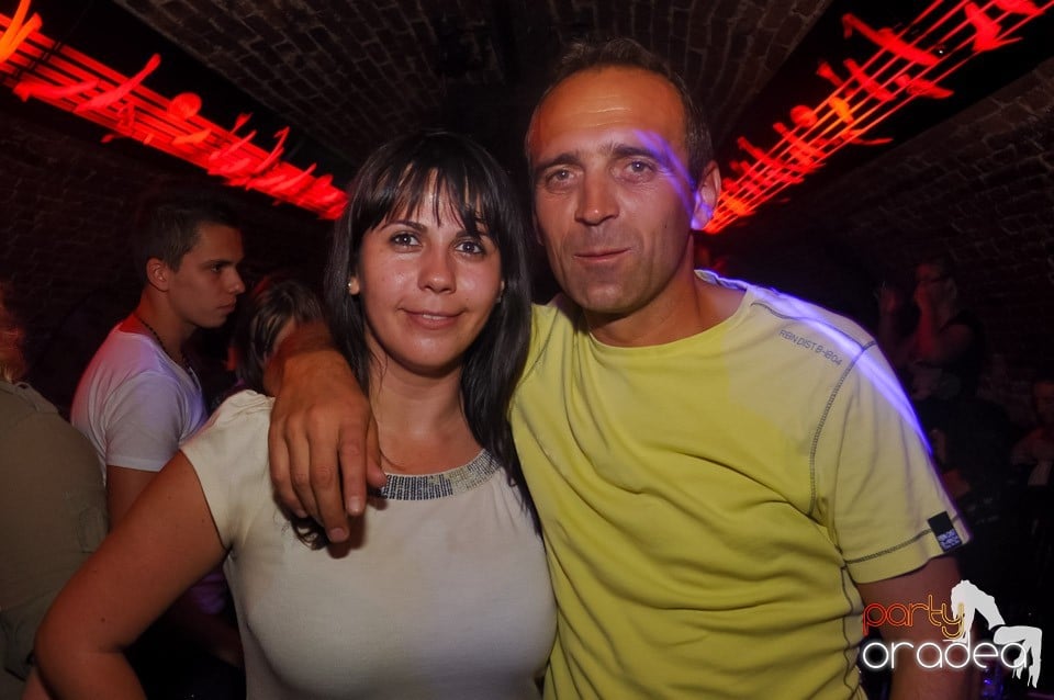 Retro Party în Club Escape, 