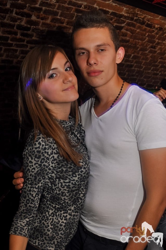 Retro Party în Club Escape, 