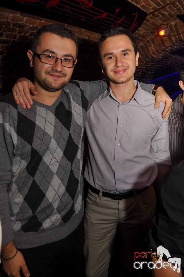 Retro Party în Club Escape, 