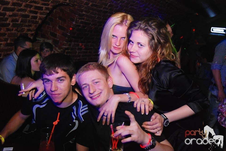 Retro Party în Club Escape, 