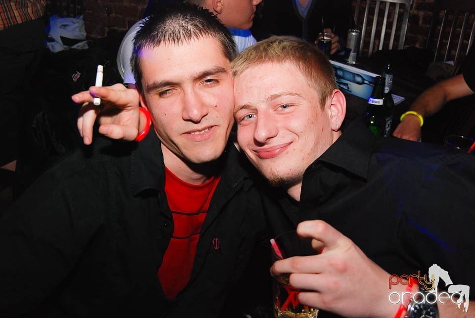 Retro Party în Club Escape, 