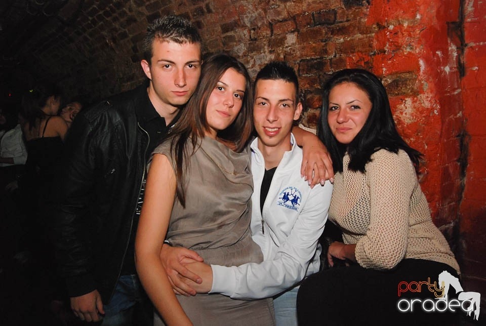 Retro Party în Club Escape, 