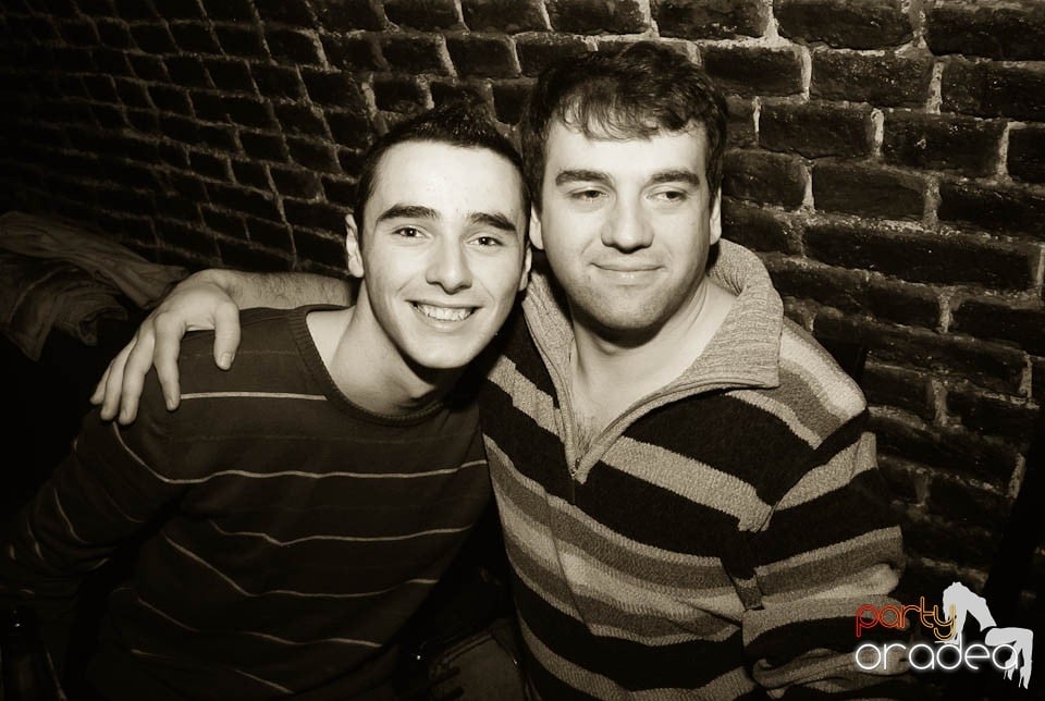 Retro Party în Club Escape, 