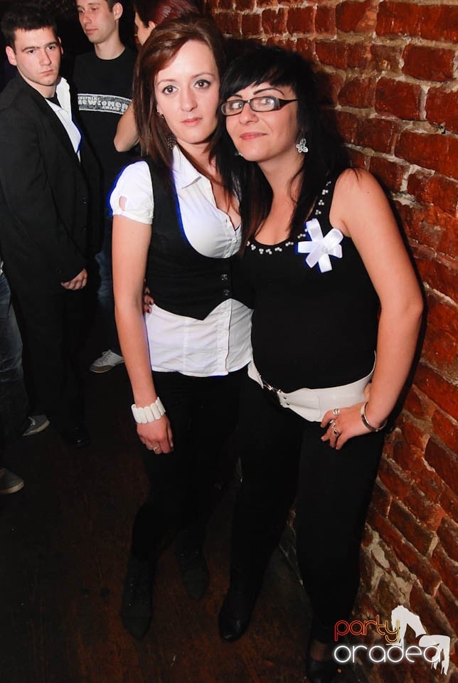 Retro Party în Club Escape, 