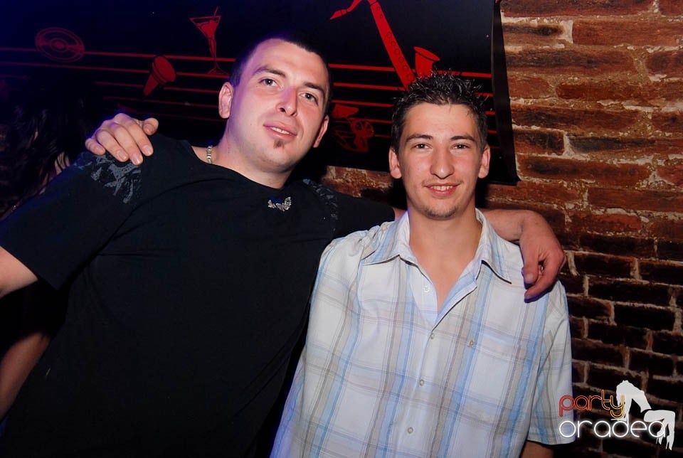 Retro Party în Club Escape, 