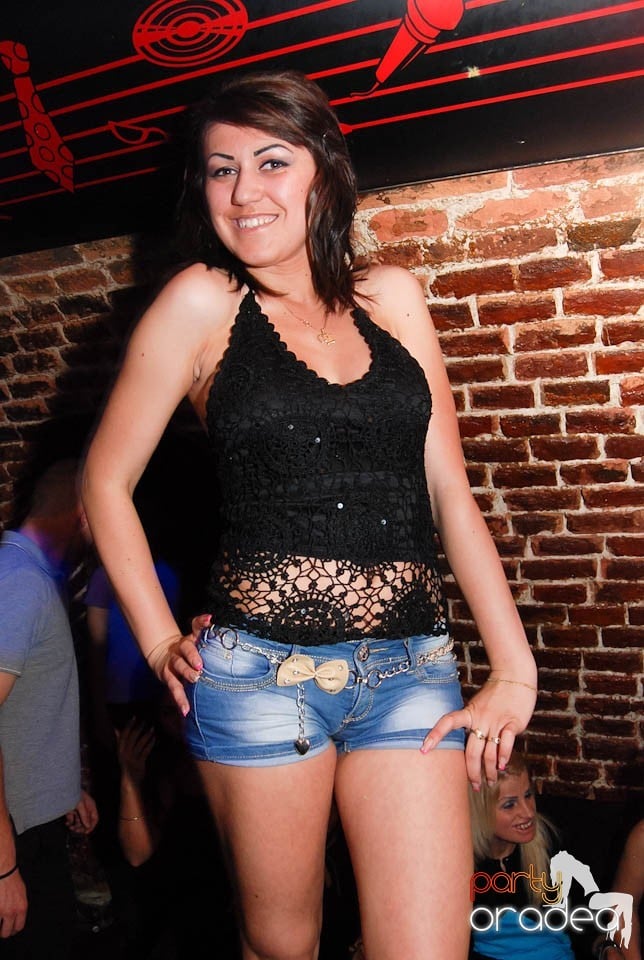 Retro Party în Club Escape, 