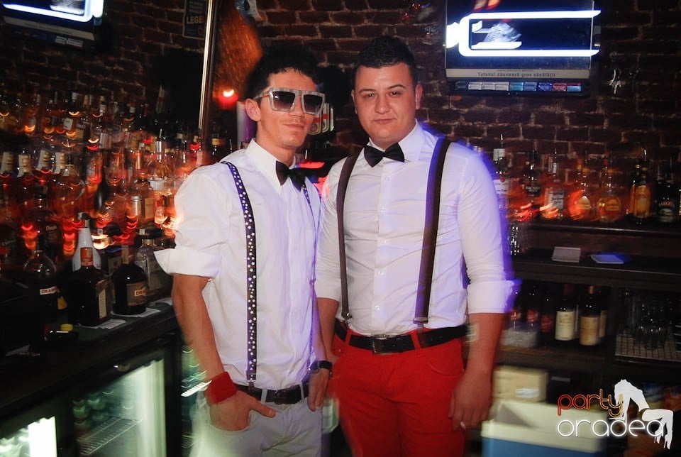 Retro Party în Club Escape, 