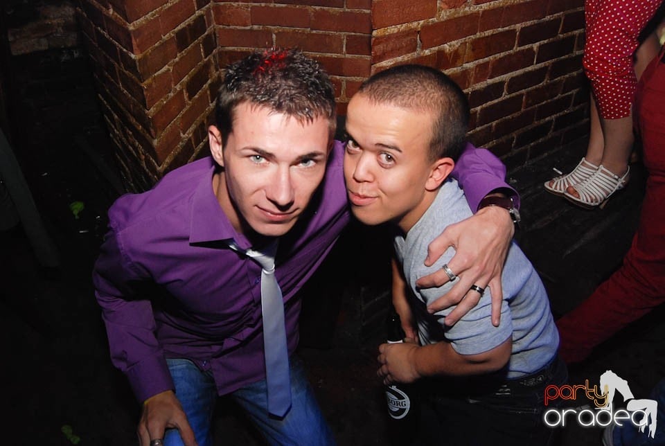 Retro Party în Club Escape, 