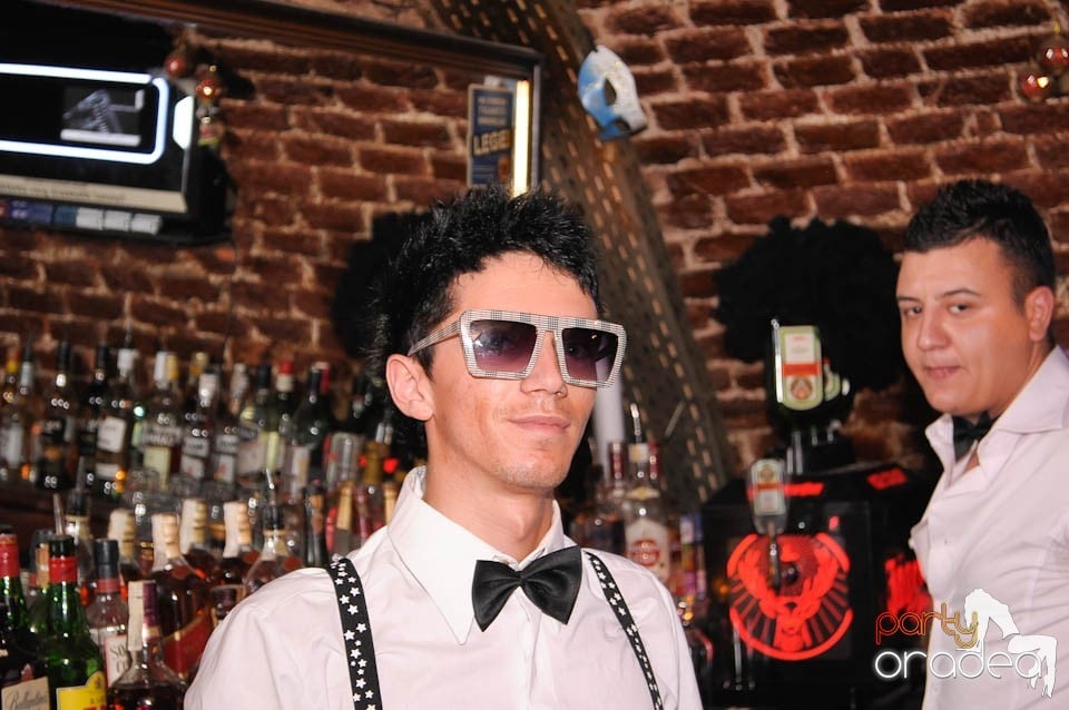 Retro Party în Club Escape, 