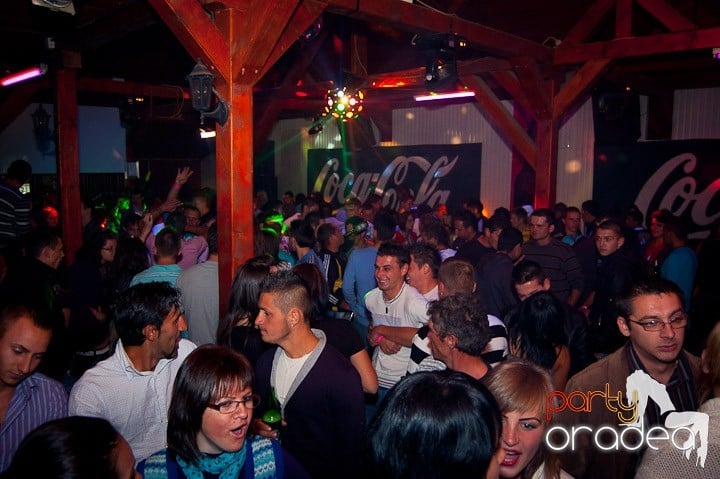 Retro Party în Disco Faház,