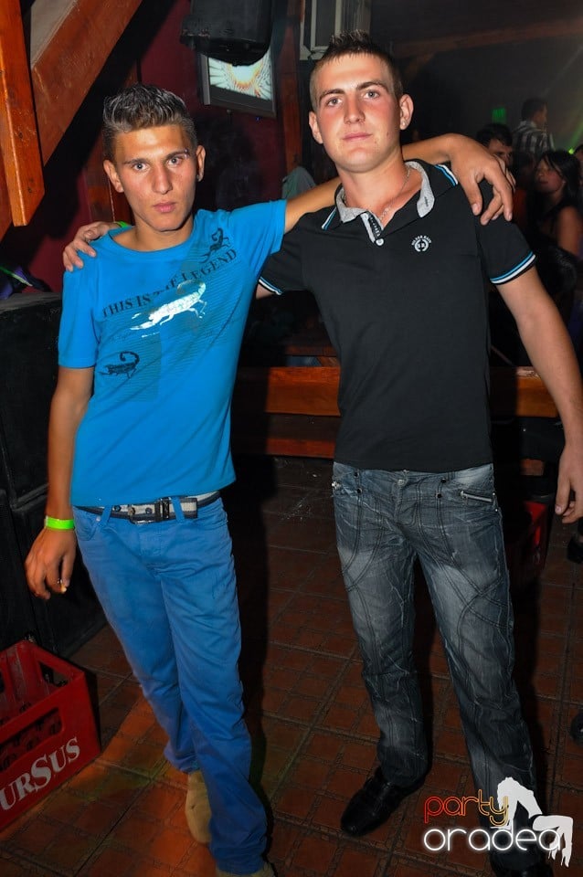 Retro Party în Disco Faház,