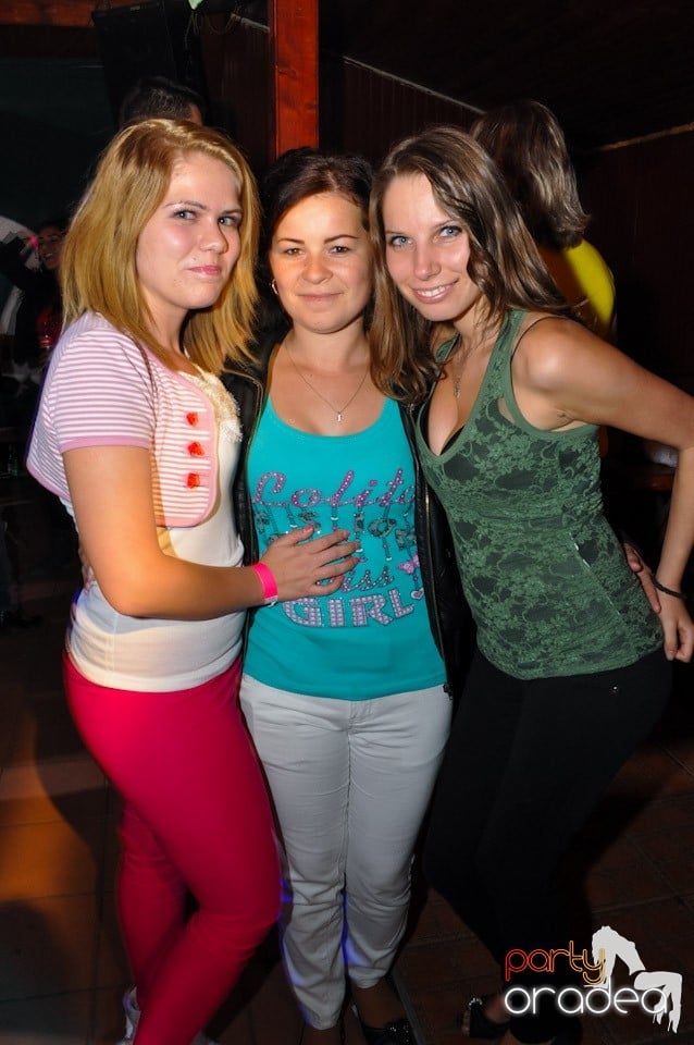Retro Party în Disco Faház,