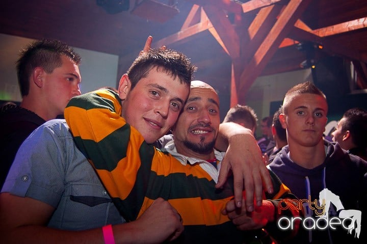 Retro Party în Disco Faház,