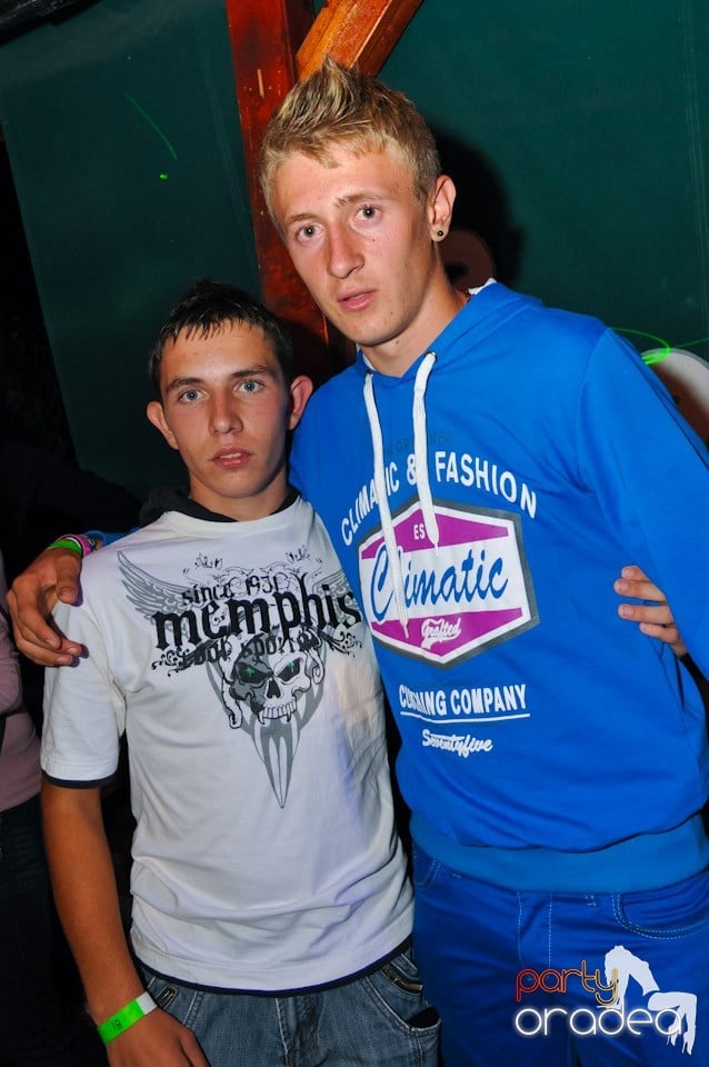 Retro Party în Disco Faház,