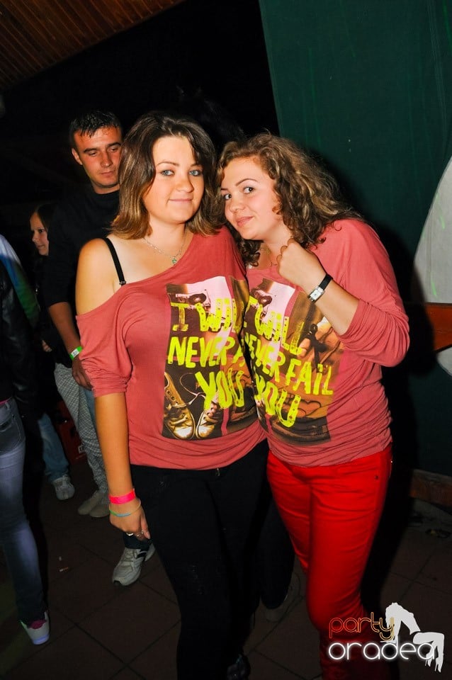 Retro Party în Disco Faház,