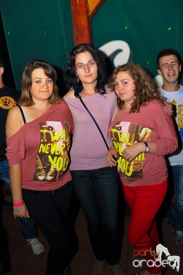 Retro Party în Disco Faház,