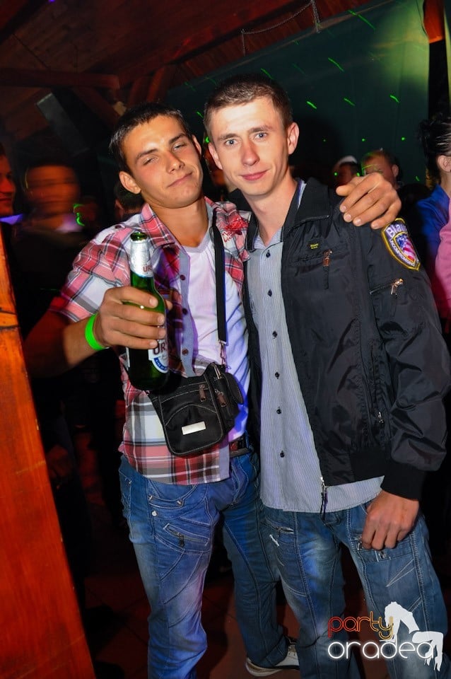 Retro Party în Disco Faház,