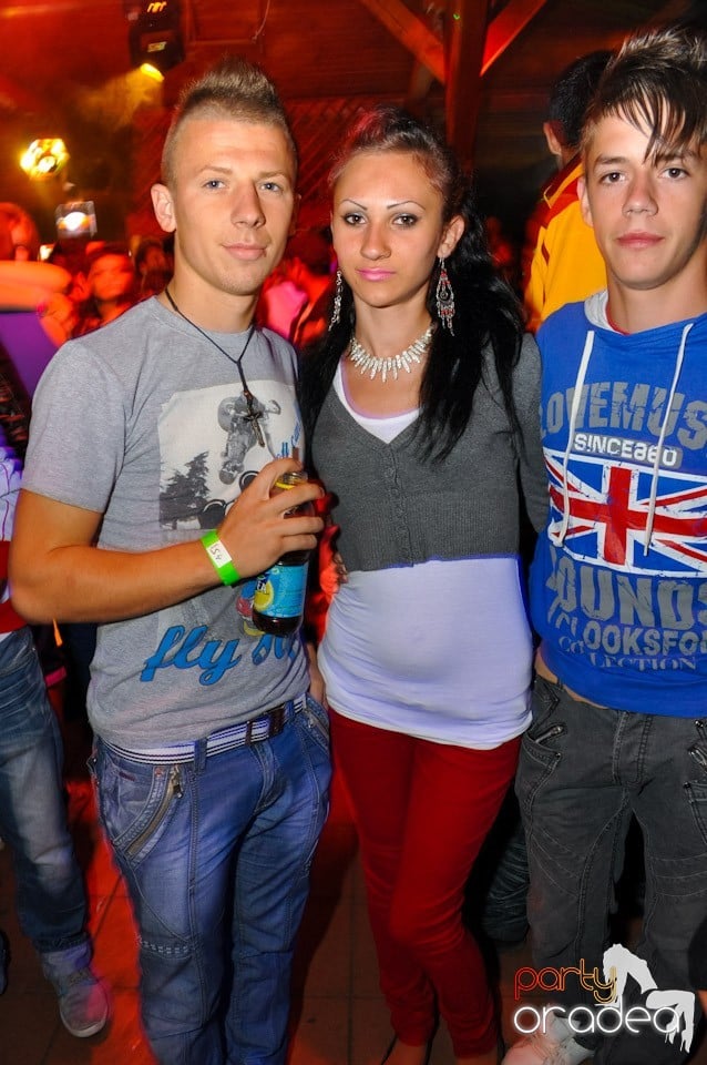 Retro Party în Disco Faház,