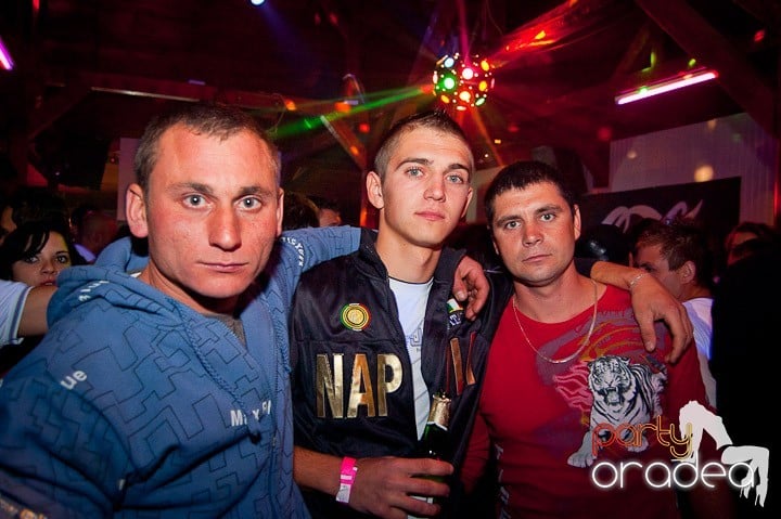Retro Party în Disco Faház,