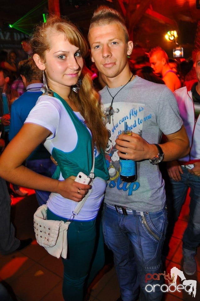 Retro Party în Disco Faház,