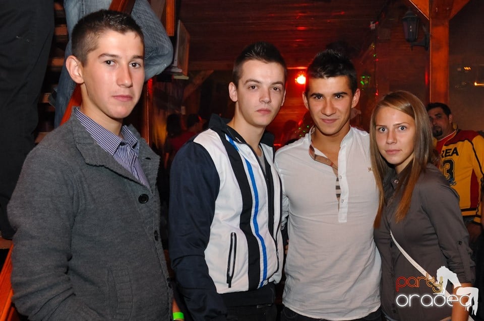 Retro Party în Disco Faház,