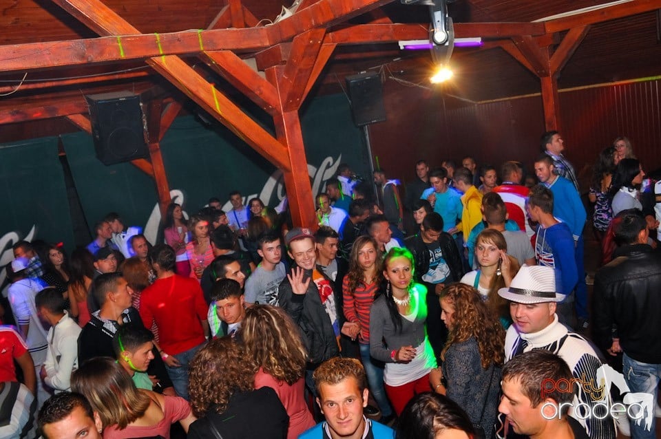 Retro Party în Disco Faház,