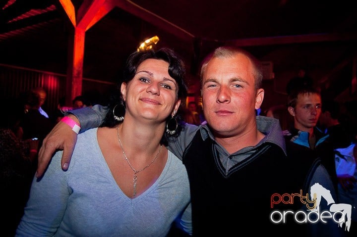 Retro Party în Disco Faház,