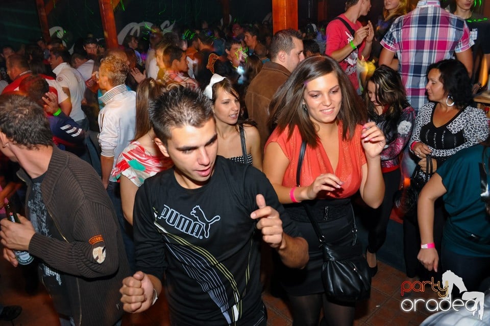 Retro Party în Disco Faház,