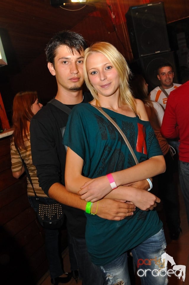 Retro Party în Disco Faház,