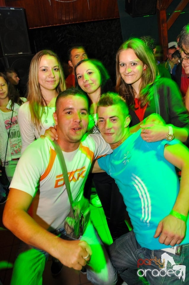 Retro Party în Disco Faház,