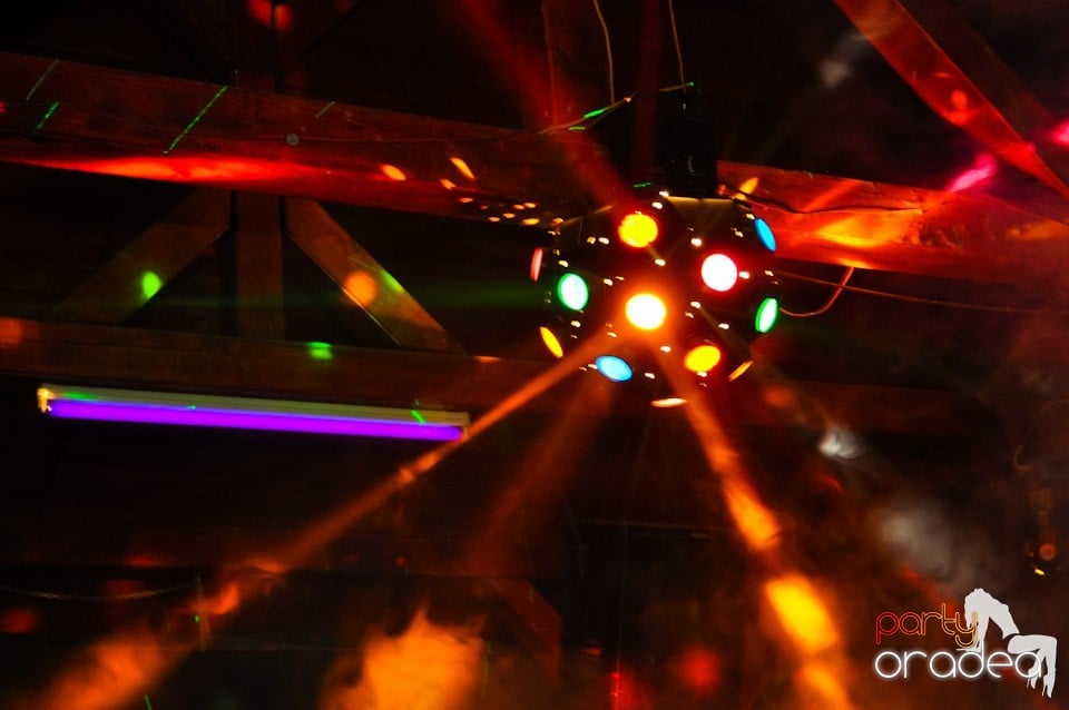 Retro Party în Disco Faház,